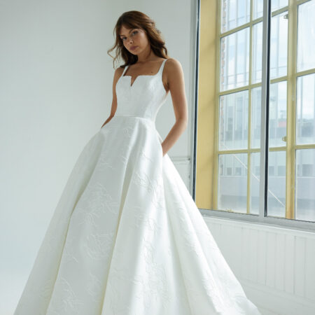 Suzanne Neville Abigail Sample Wedding Dress Save 56% - Stillwhite